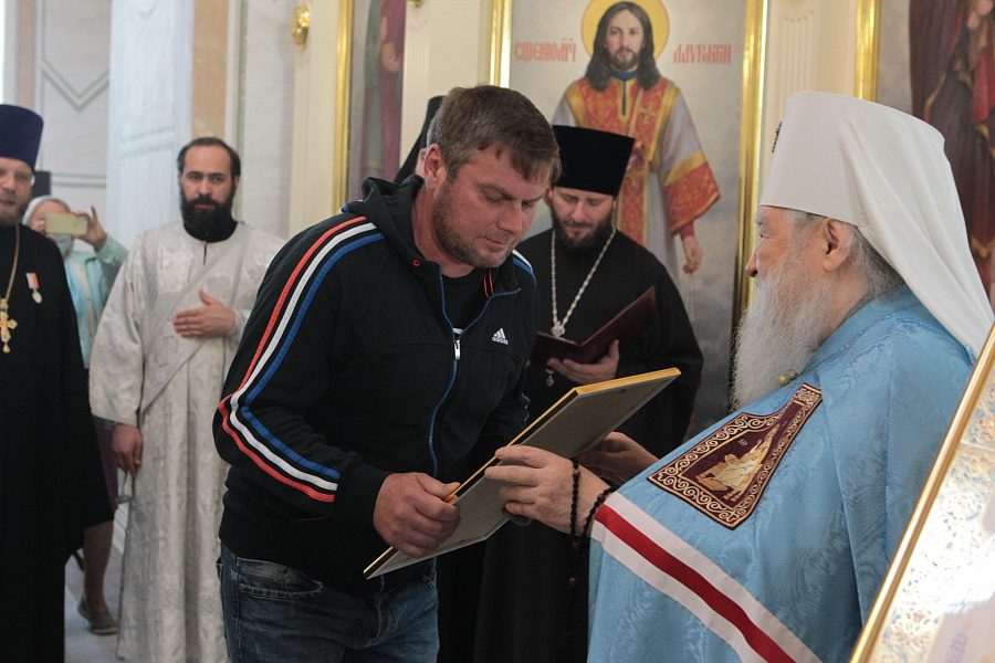 Великое освящение Казанского храма села Дединово